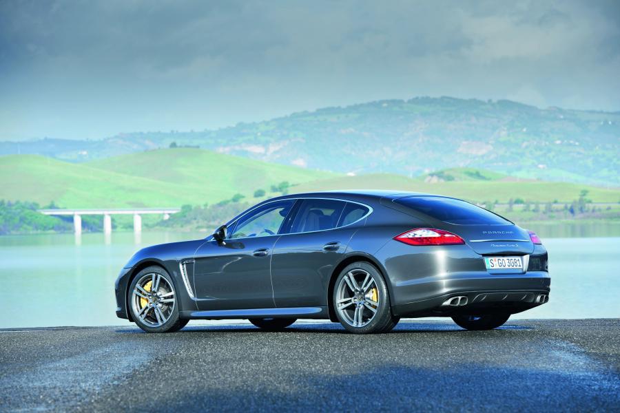  Porsche Panamera Turbo S 2011 года  (фото 38 из 51)